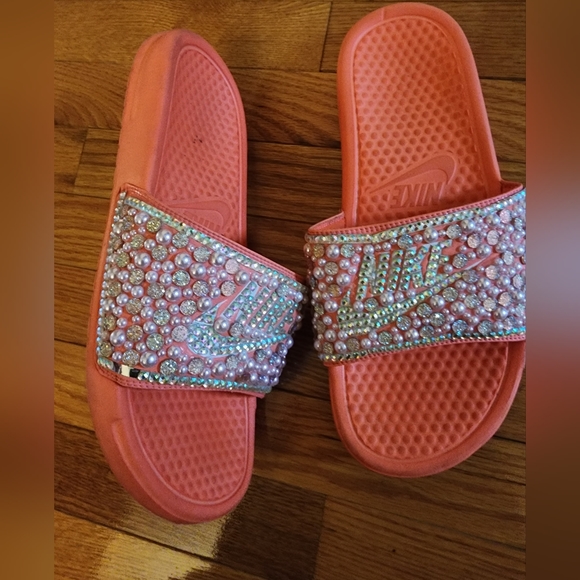 Nike Bling Slide Sandals - Picture 4 of 7